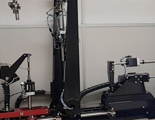 Fietsframe test machine met Exlar actuator